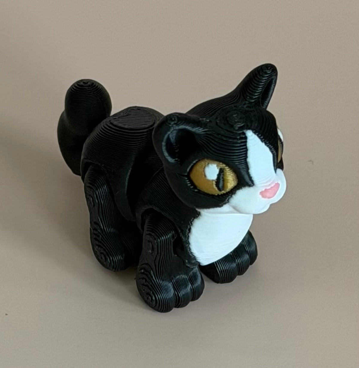 Mini Flexi Tuxedo Cat – Articulated 3D-Printed Collectible