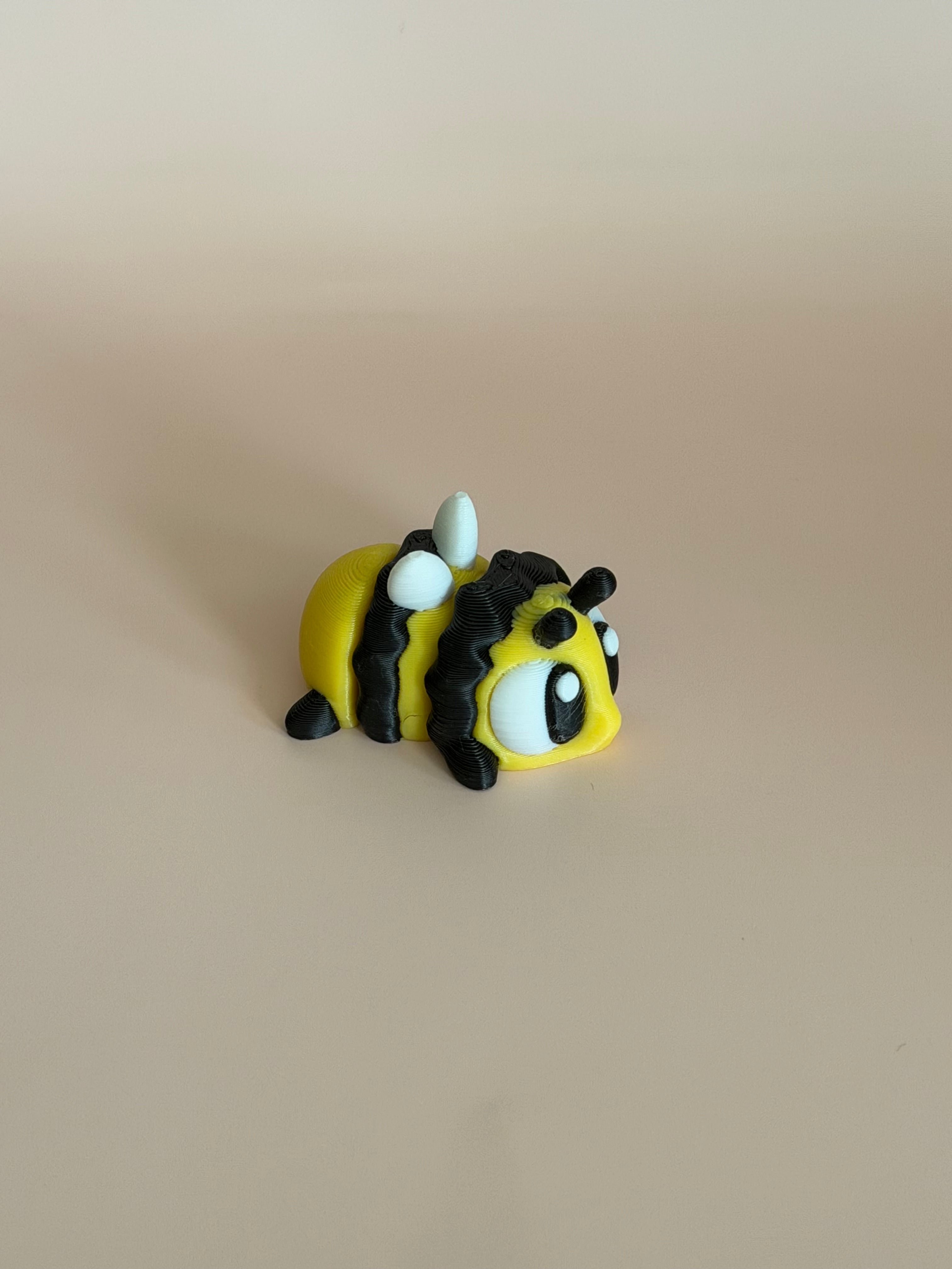 Friendly Bumblebee – Articulated 3D-Printed Collectible